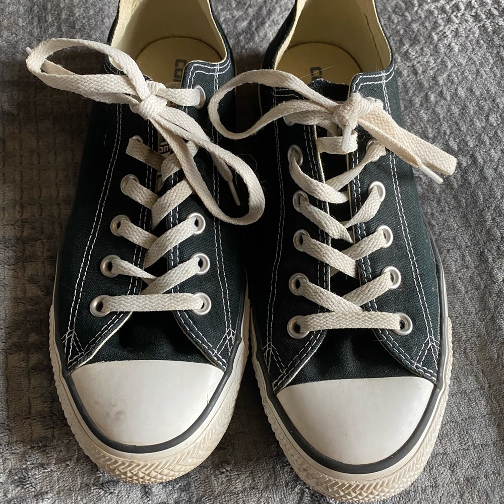 Men’s converse shoe